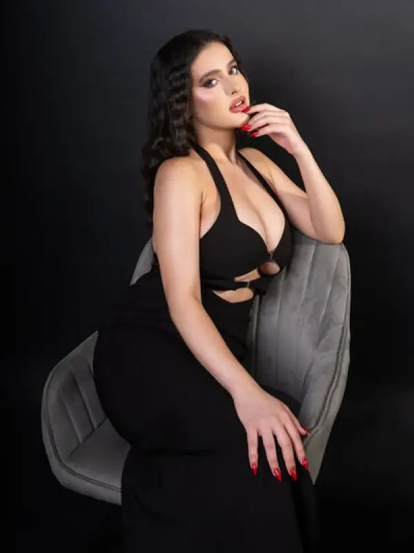 Anita Female companion in Gurgaon